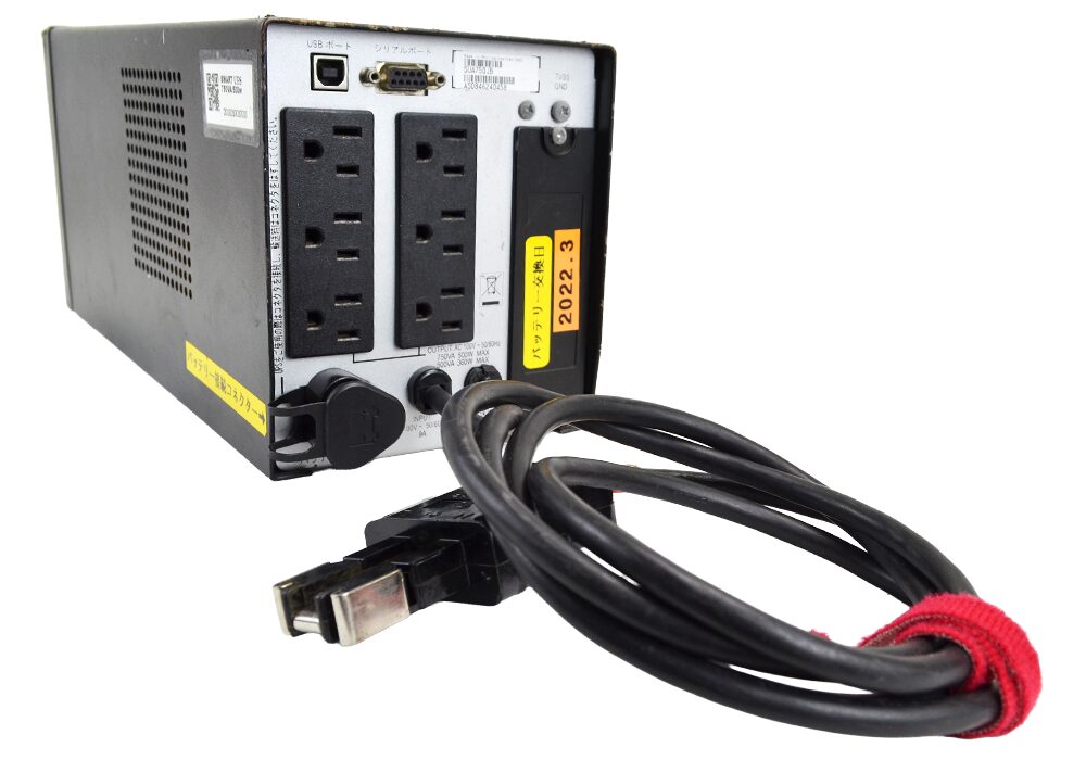 APC Smart-UPS 750VA / 500W