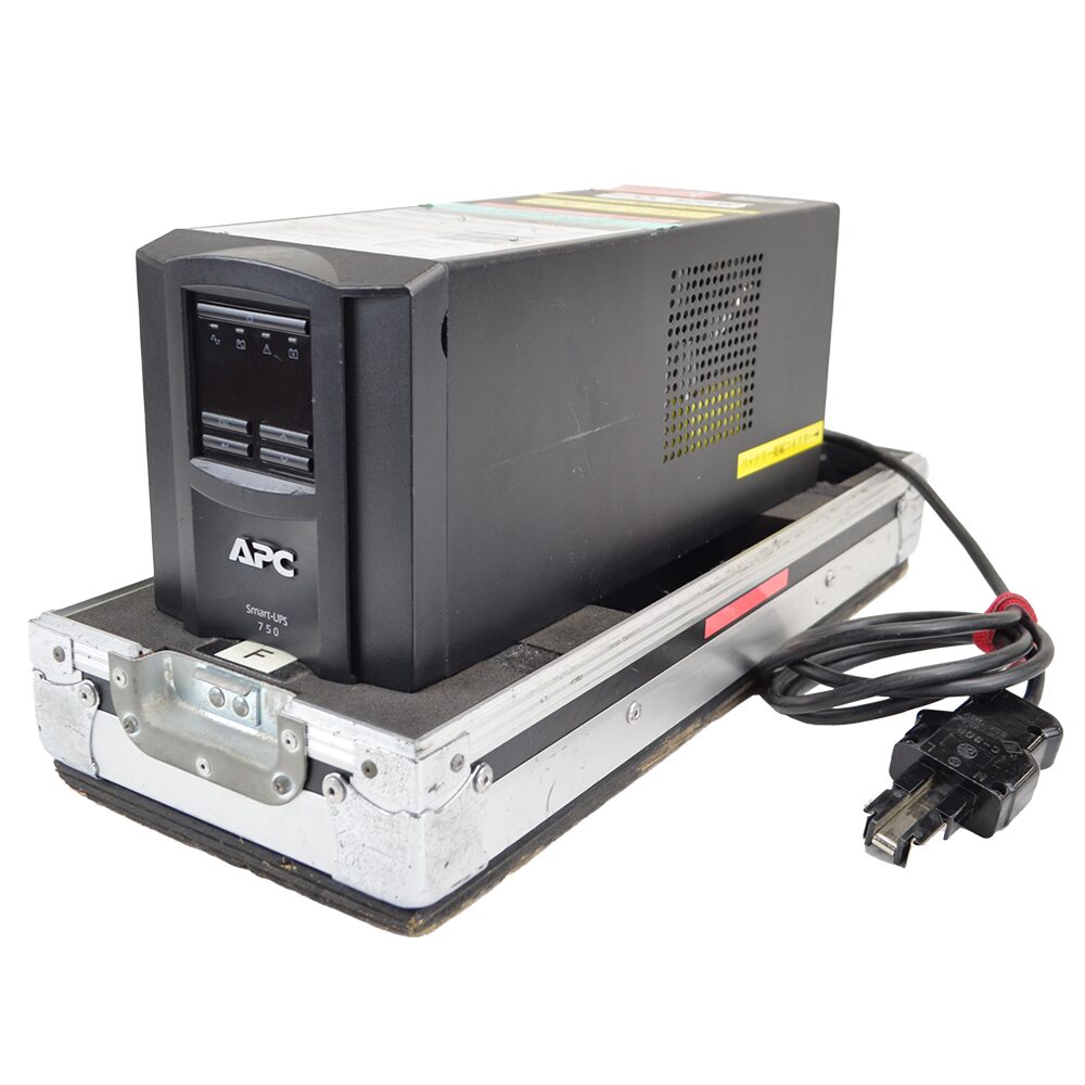 APC Smart-UPS 750VA / 500W